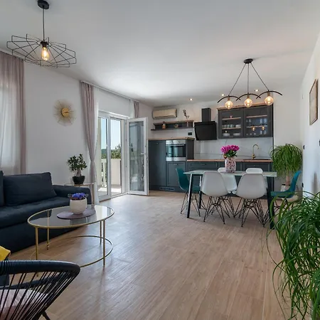 Apartment Dobrila Groundfloor Ii Kastel Novi