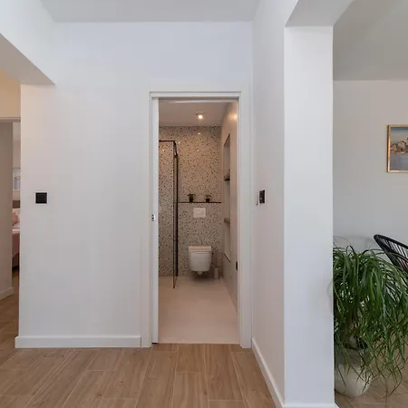 Dobrila Groundfloor Ii Apartment Kaštel Novi